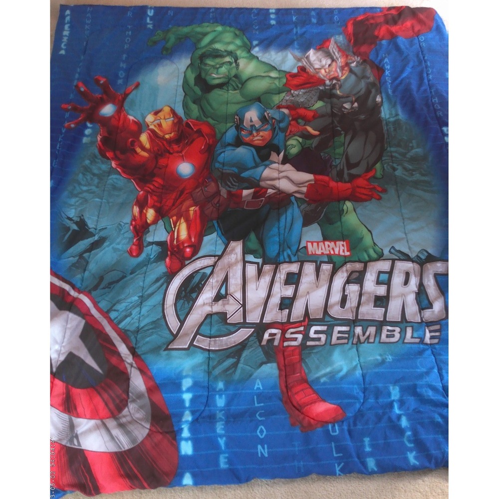 MARVEL AVENGERS TWIN SIZE REVERSIBLE COMFORTER